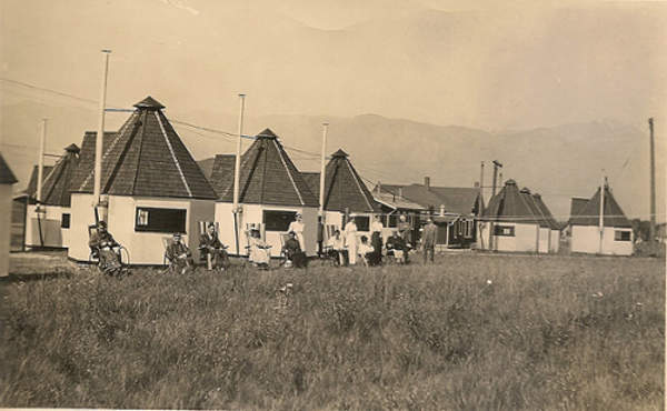 Nob Hill Patients in front of Lodges 