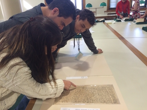 Students researching at the Newberry Institute - 2015 <span class="cc-gallery-credit"></span>