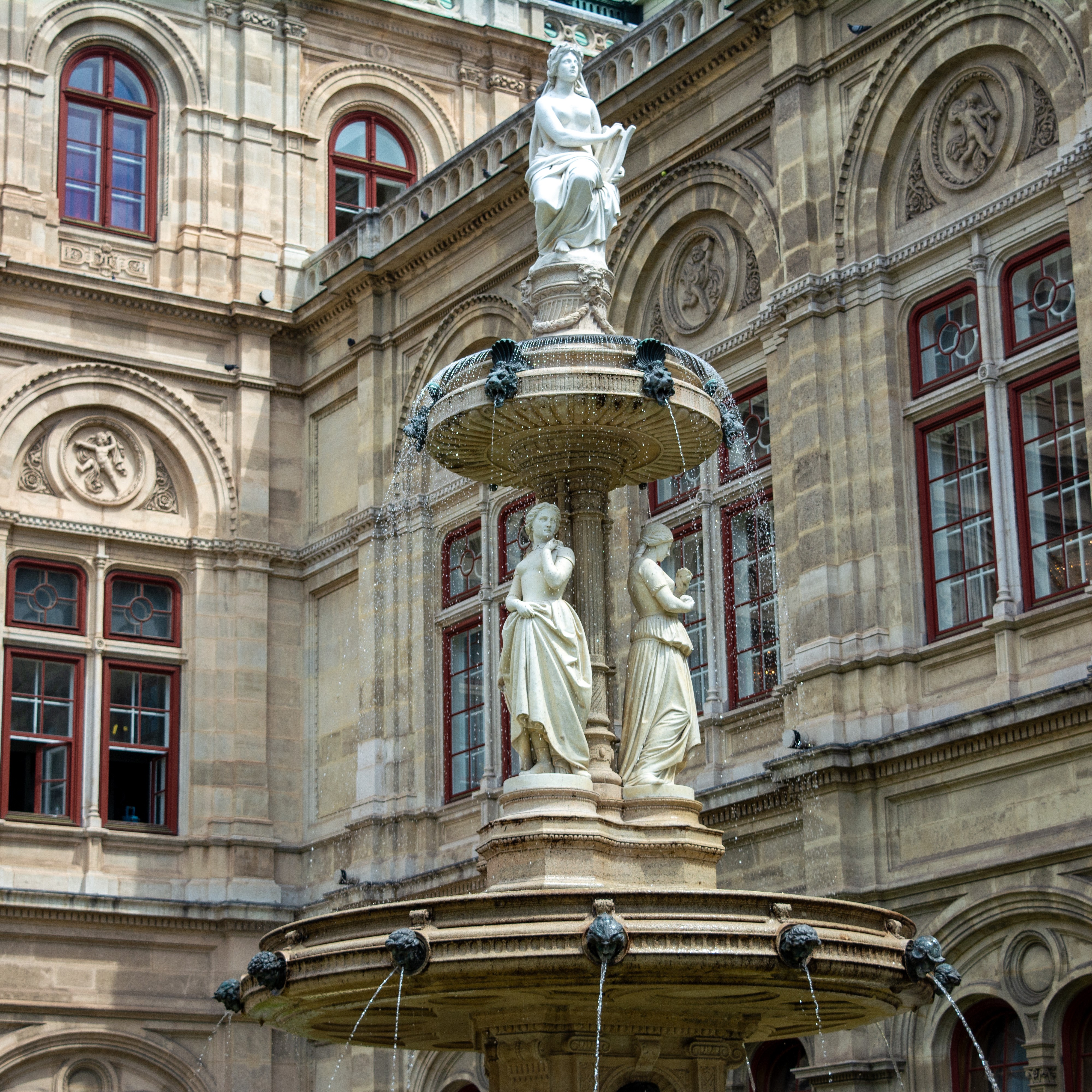 Vienna Opera House fountain