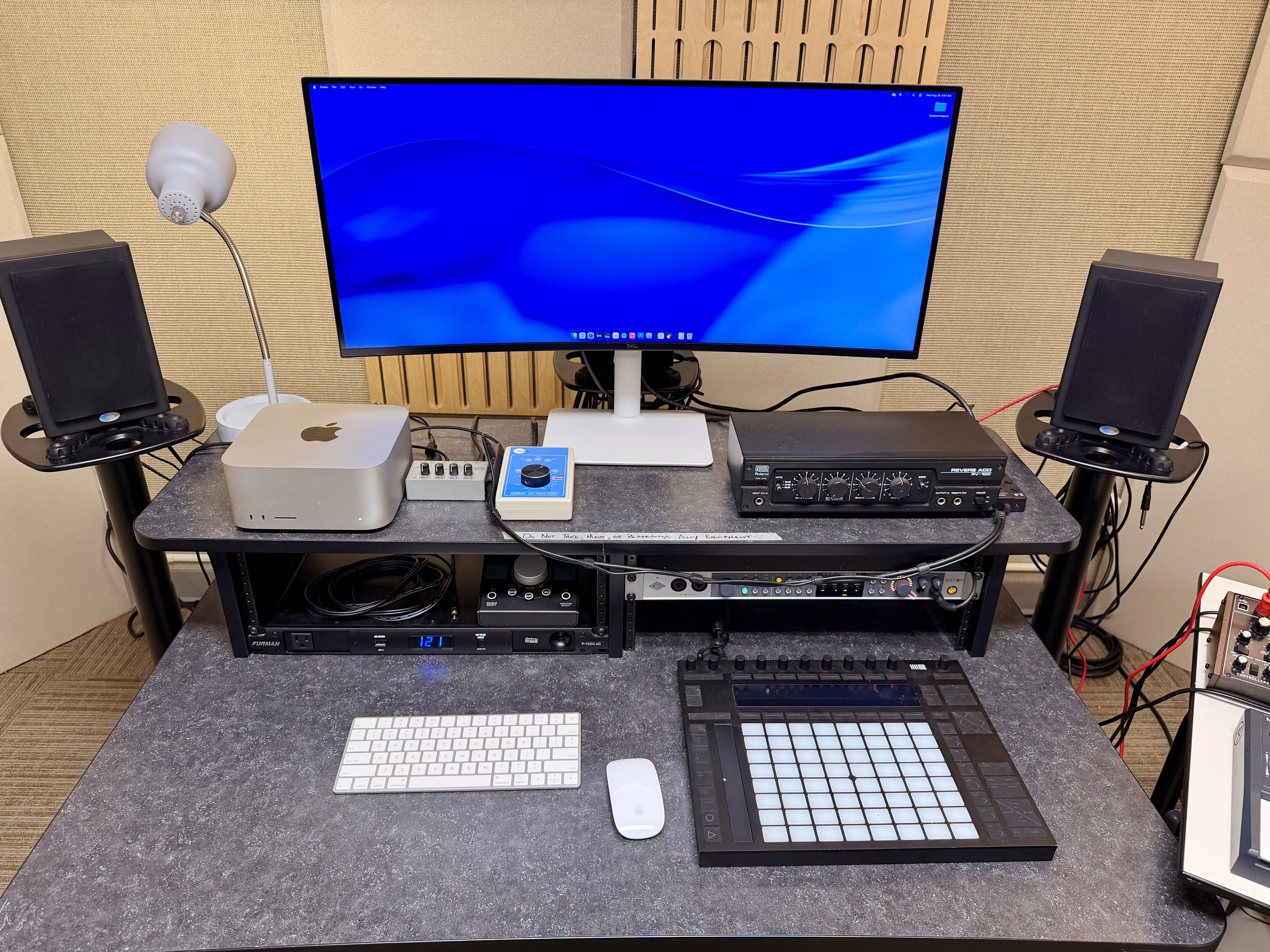 studioB_2