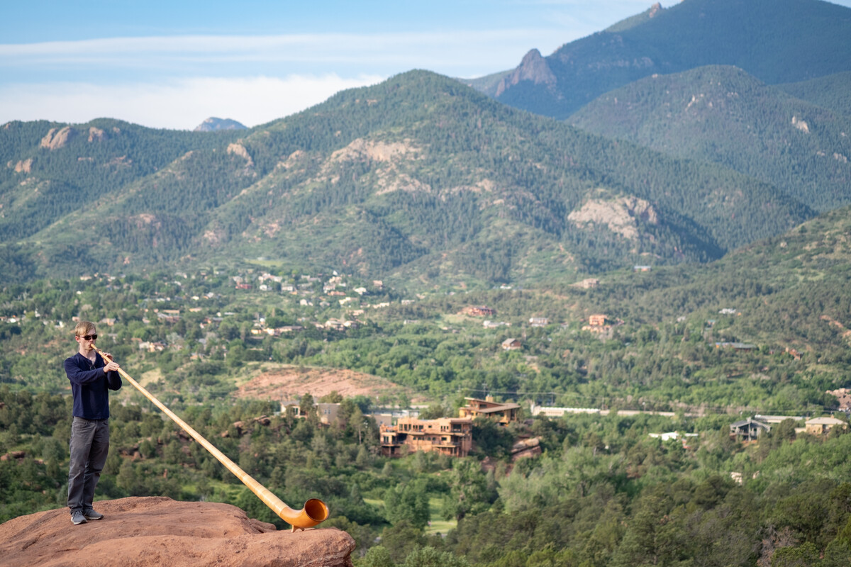 garden_of_gods_alphorn.jpg