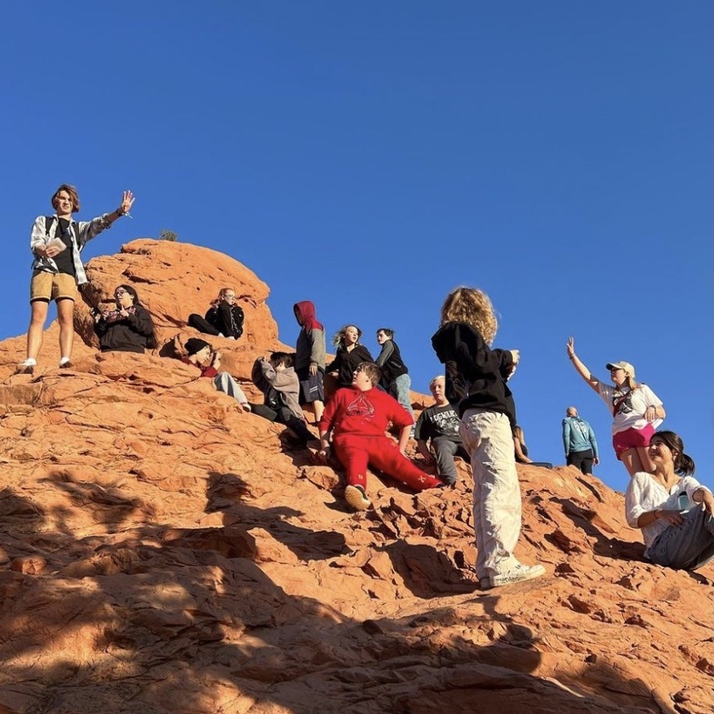  A Colorado College Learning Initiative in the Mountains club session takes place at Garden of the Gods on Oct. 12, 2022, with West Middle School students. Photo submitted by Claire Thompson '25. 