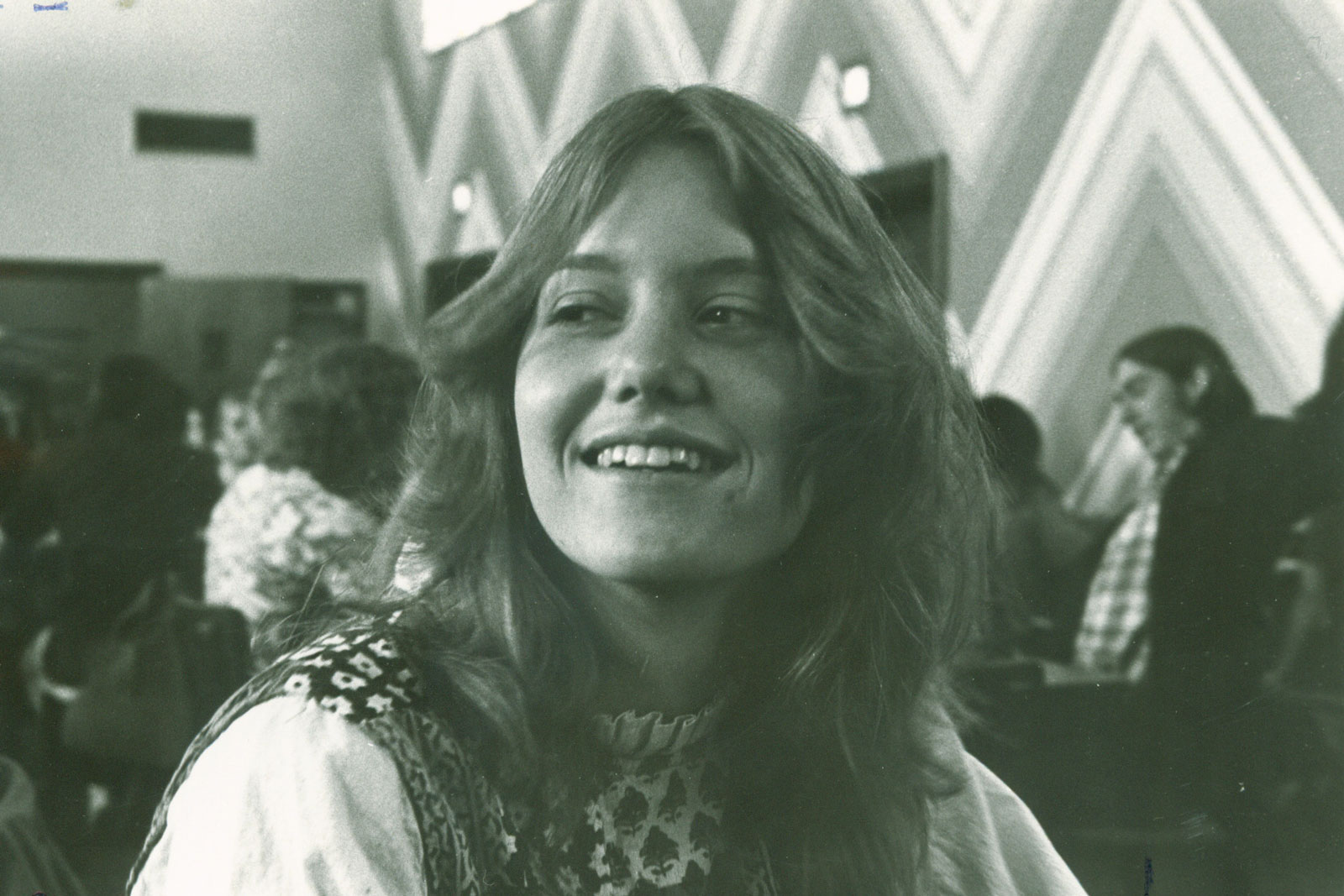 Photo of Jenni Heisler. David Ford, Colorado College yearbook photographs, spring 1972, PP 19-90, Colorado College Special Collections. Gift of David Ford, CC class of 1972.