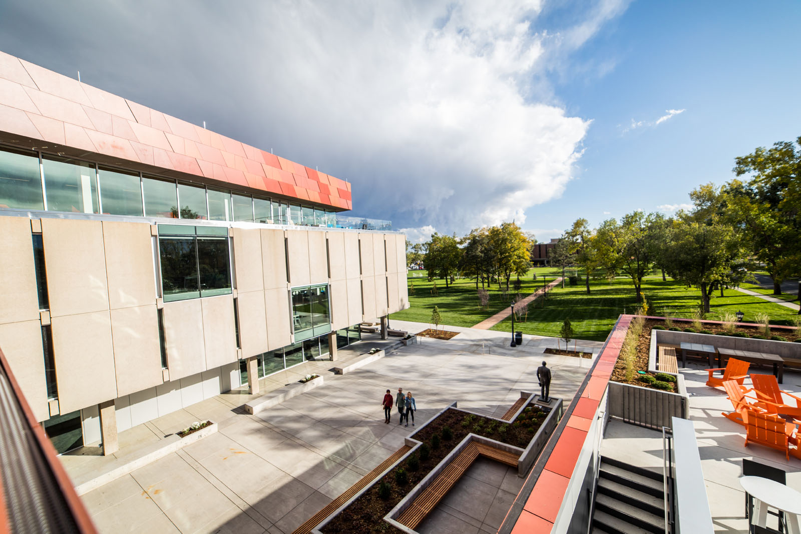 Looking south across Armstrong Quad from a second-floor balcony.  Photo by <b>Jason Edelstein &rsquo;18</b>