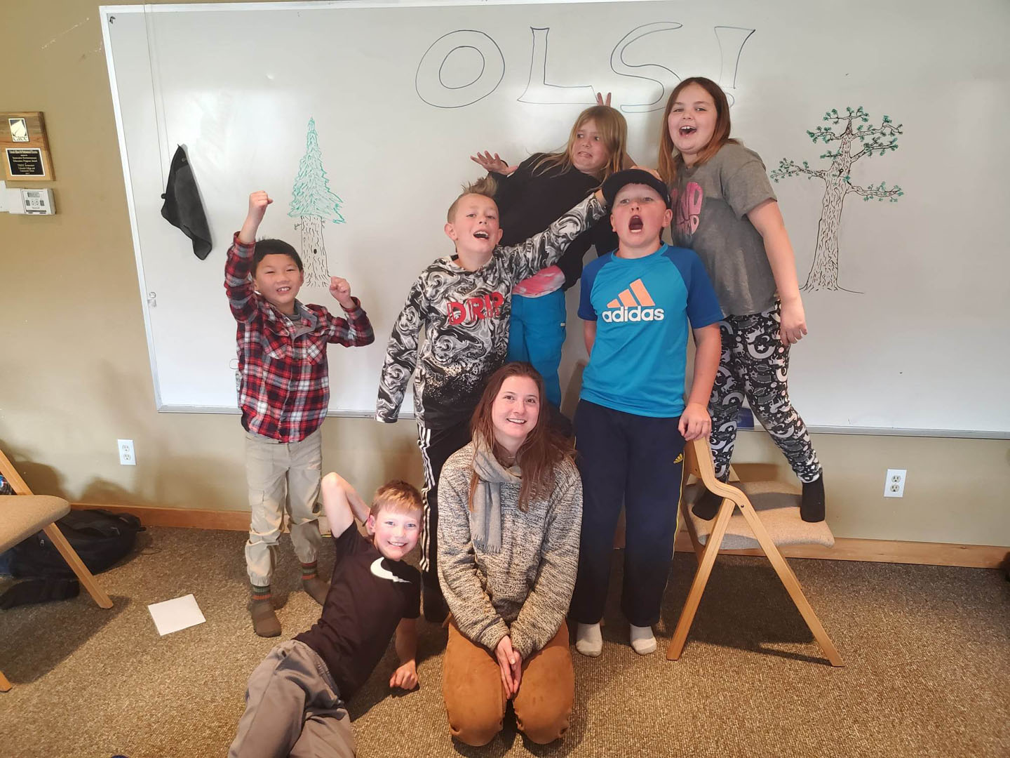 Sydney Vine '23 is pictured with fourth graders from Columbine Elementary School during TREE Semester 2022. Photo submitted by Connor Nolan ’20, M’21. 