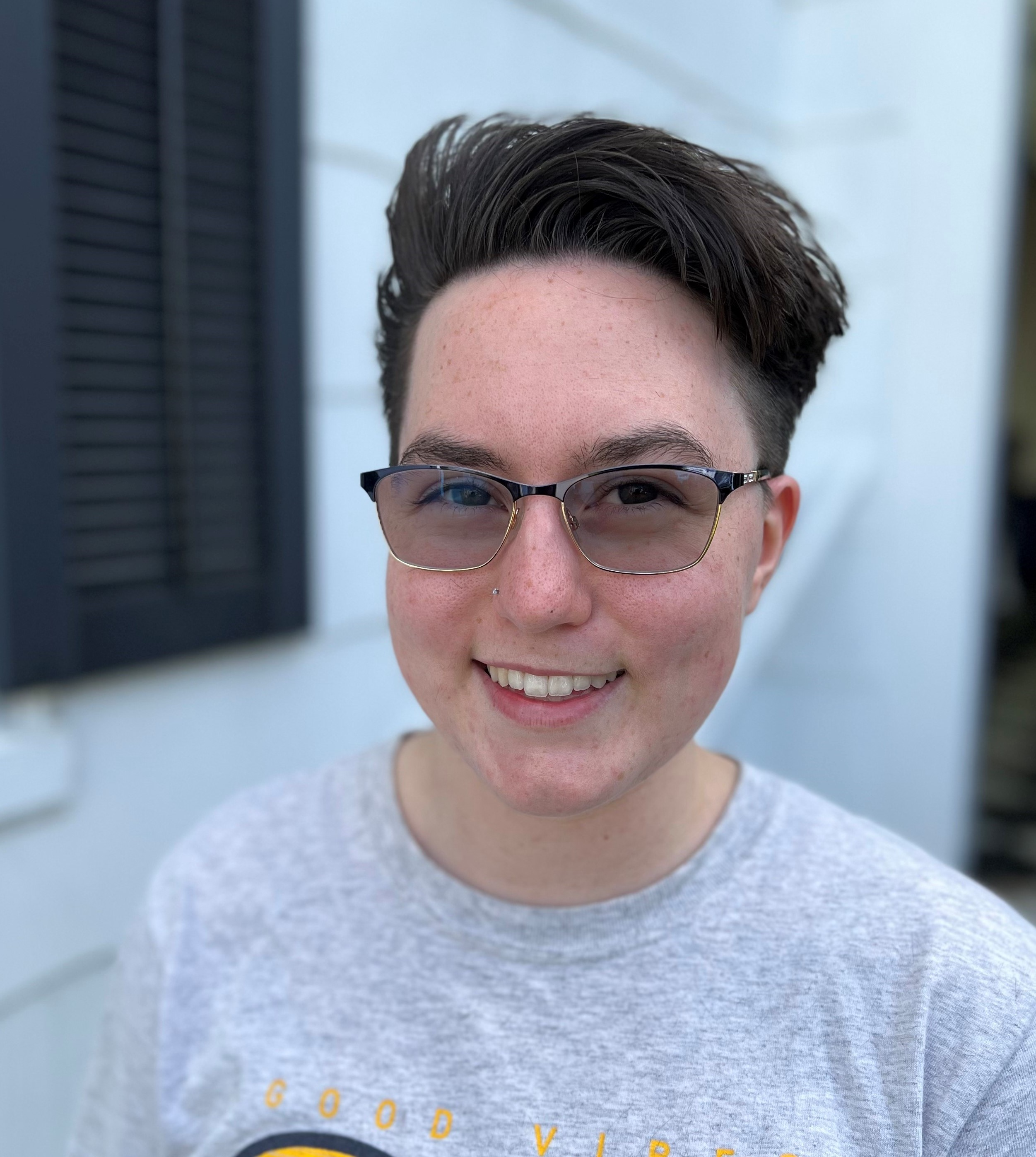 Gillian Lasher Headshot