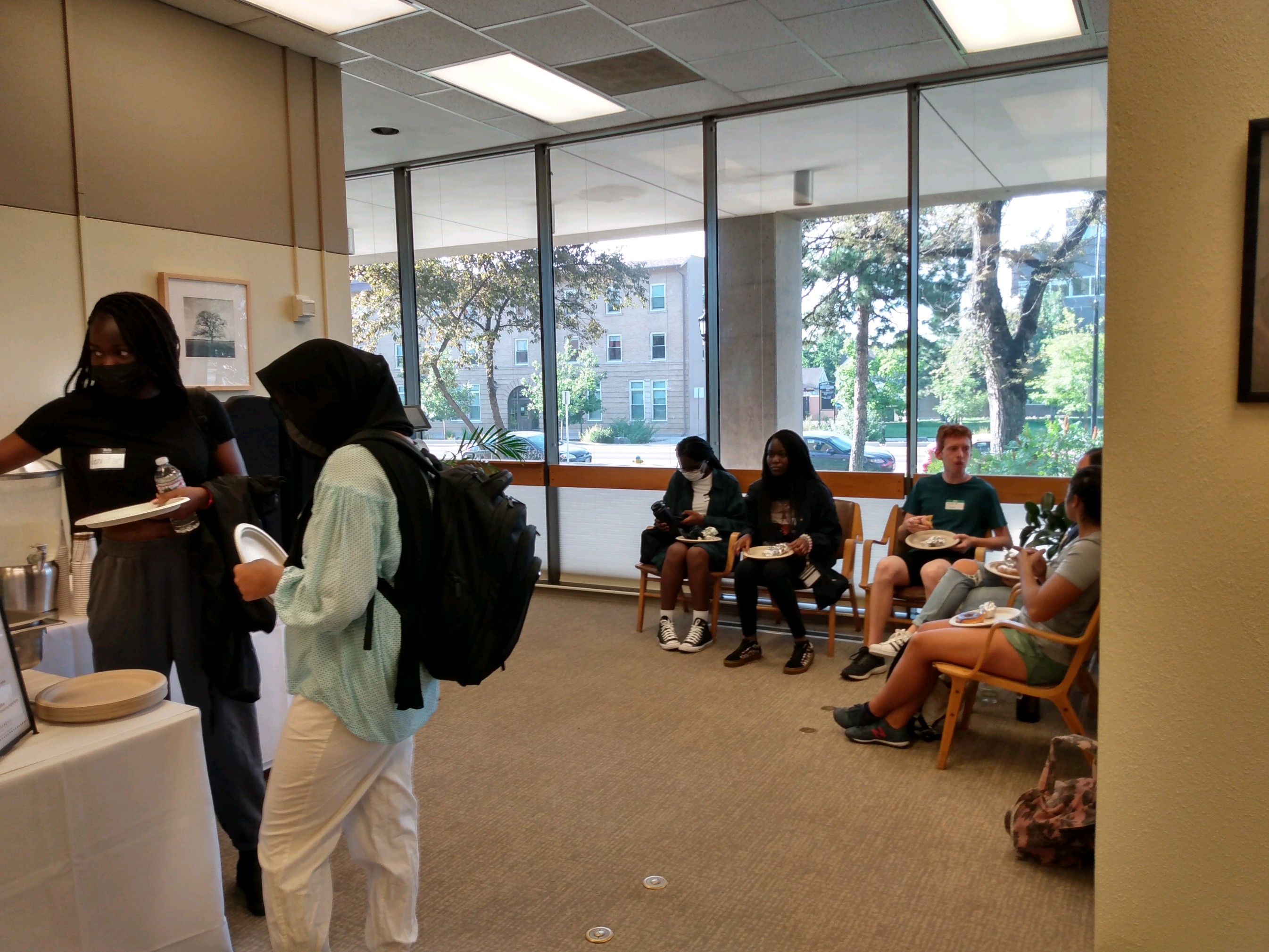Bridge Scholars' Donuts with the Dean, September 2021 <span class="cc-gallery-credit"></span>