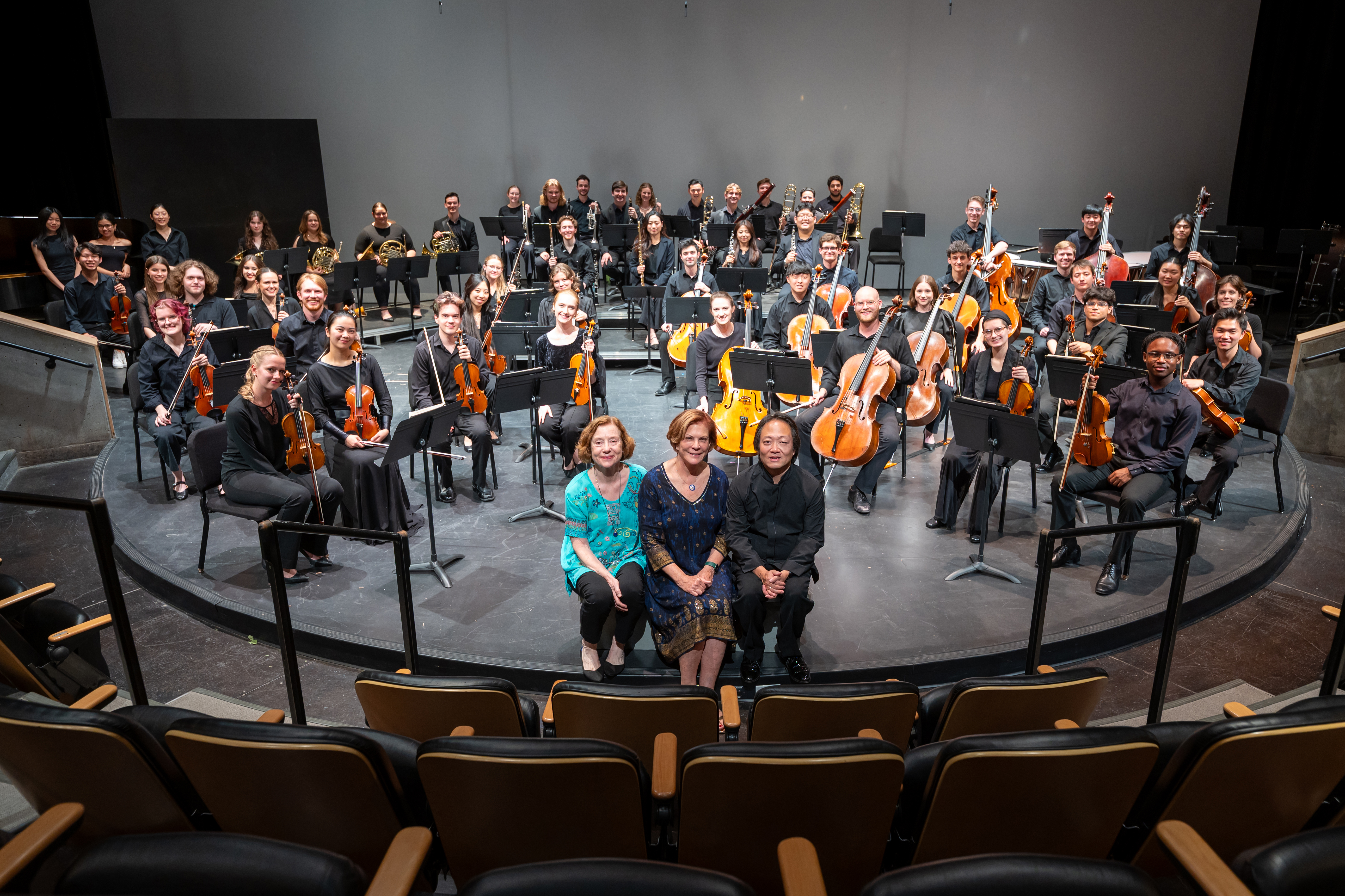 Group photo of orchestra members and Festival leaders